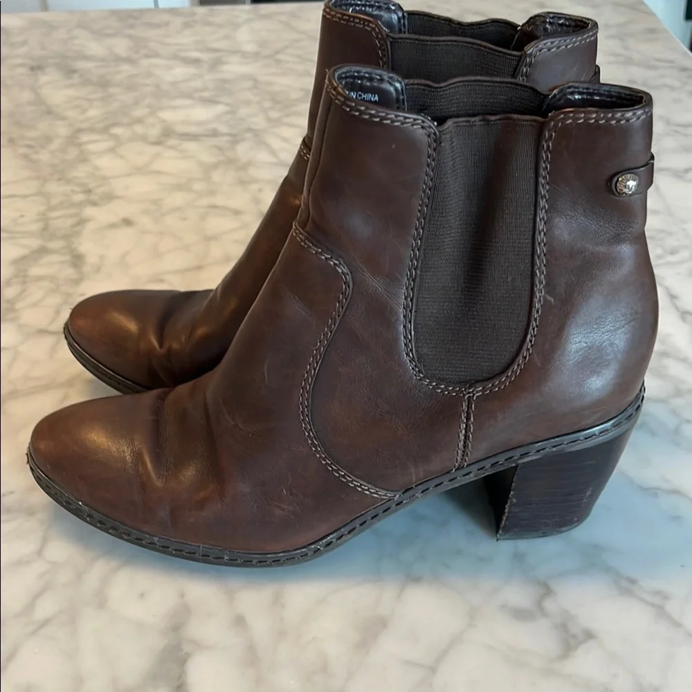 Anne Klein Brown Leather Ankle Booties with Elastic Panels